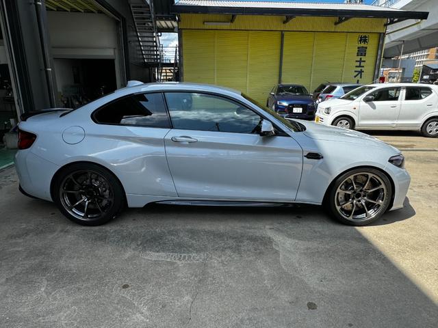 BMW M2 COMPETITION | 2019 | WHITE | 26883 km | details BMW M2 COMPETITION | 2019 | WHITE | 26883 km | details