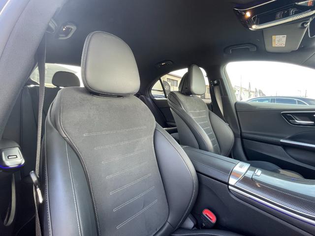 Cクラス C220dアバンギャルド AMGラインパッケージ AMGラインパッケージ ベーシックパッケージ 認定2年保証付 禁煙車 メモリー付パワーシート オブシディアンブラック(メタリック) ドラレコ MBUX 電動リアゲート ヘッドアップディスプレイ(6枚目)