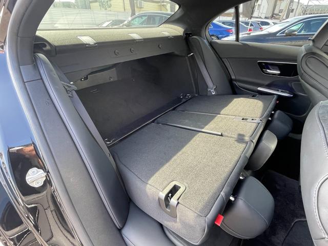 Cクラス C220dアバンギャルド AMGラインパッケージ AMGラインパッケージ ベーシックパッケージ 認定2年保証付 禁煙車 メモリー付パワーシート オブシディアンブラック(メタリック) ドラレコ MBUX 電動リアゲート ヘッドアップディスプレイ(46枚目)