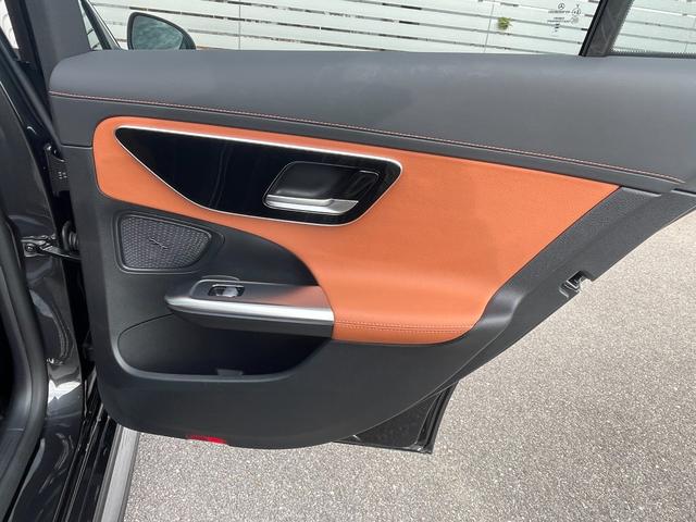 Cクラス C200アバンギャルド AMGラインパッケージ パノラミックスライディングルーフ レザーエクスクルーシブP レザーシエナブラウン/ブラック ベーシックP AMGラインP Mケア継承 認定2年保証付 1オーナー 禁煙車 正規認定中古車 MBUX(33枚目)