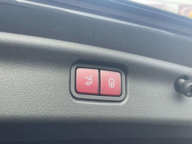 Cクラス C200アバンギャルド AMGラインパッケージ パノラミックスライディングルーフ レザーエクスクルーシブP レザーシエナブラウン/ブラック ベーシックP AMGラインP Mケア継承 認定2年保証付 1オーナー 禁煙車 正規認定中古車 MBUX(38枚目)