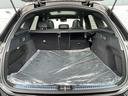 【EASY-PACK自動開閉テールゲート】運転席やエレクトロニックキーのスイッチで自動的に開閉できるほか、テールゲート部のスイッチでも自動的に閉めることができます。