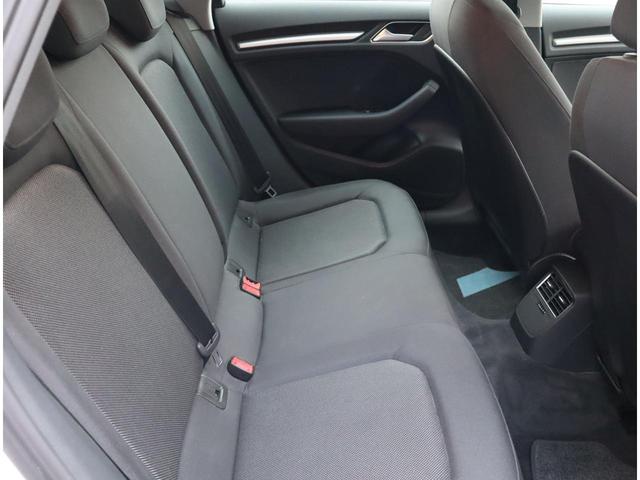 A3 スポーツバック30TFSI 認定中古車 ワンオーナー 禁煙車 ETC ナビゲーションplusパッケージ アドバンストキーシステム(15枚目)