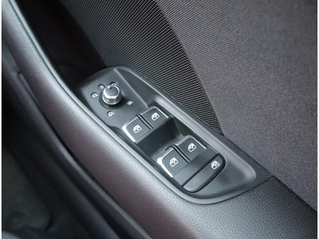A3 スポーツバック30TFSI 認定中古車 ワンオーナー 禁煙車 ETC ナビゲーションplusパッケージ アドバンストキーシステム(19枚目)