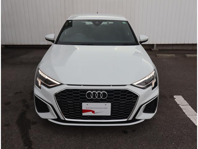 A3 スポーツバック30TFSI Sライン 認定中古車 ワンオーナー 禁煙車 ETC レンタカー コンビニエンス&アシスタンスパッケージ ナビゲーションパッケージ ラグジュアリーパッケージ(2枚目)