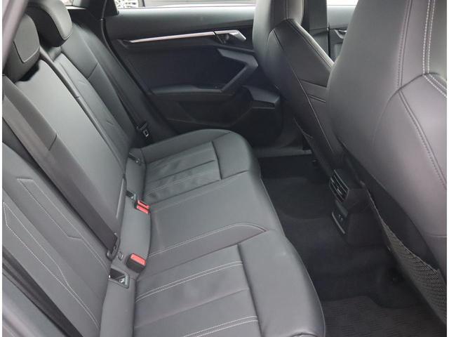 A3 スポーツバック30TFSI Sライン 認定中古車 ワンオーナー 禁煙車 ETC レンタカー コンビニエンス&アシスタンスパッケージ ナビゲーションパッケージ ラグジュアリーパッケージ(14枚目)