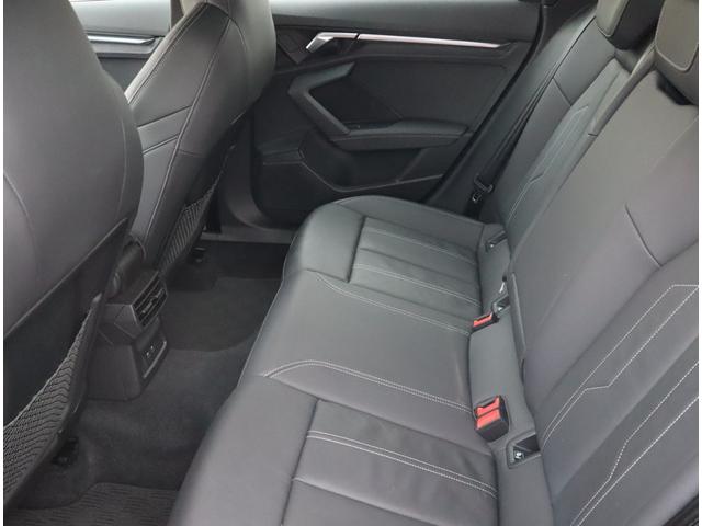 A3 スポーツバック30TFSI Sライン 認定中古車 ワンオーナー 禁煙車 ETC レンタカー コンビニエンス&アシスタンスパッケージ ナビゲーションパッケージ ラグジュアリーパッケージ(15枚目)