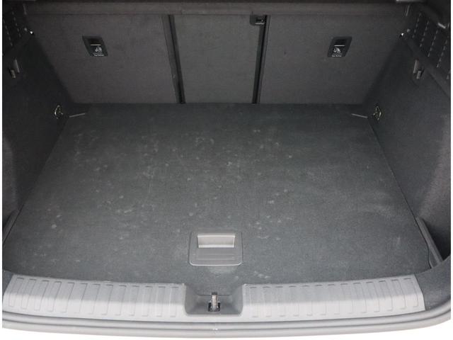 A3 スポーツバック30TFSI Sライン 認定中古車 ワンオーナー 禁煙車 ETC レンタカー コンビニエンス&アシスタンスパッケージ ナビゲーションパッケージ ラグジュアリーパッケージ(17枚目)