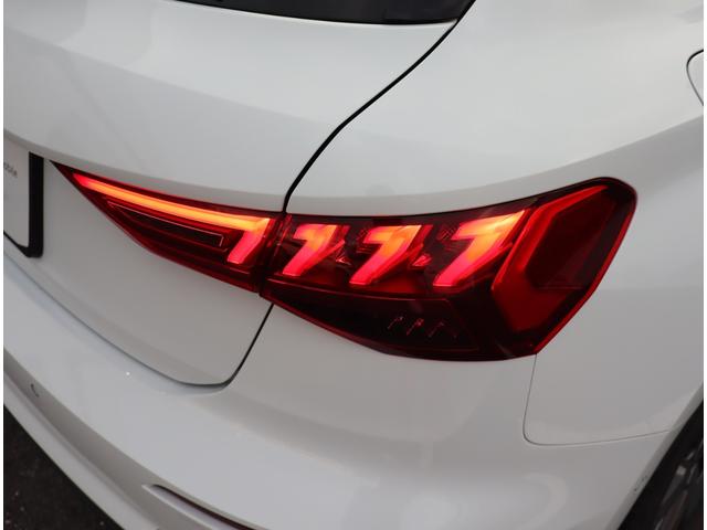A3 スポーツバック30TFSI Sライン 認定中古車 ワンオーナー 禁煙車 ETC レンタカー コンビニエンス&アシスタンスパッケージ ナビゲーションパッケージ ラグジュアリーパッケージ(35枚目)