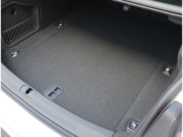 A4 35TFSIアドバンスド 認定中古車 ワンオーナー 禁煙車 ETC アシスタンスパッケージ マトリクスLEDヘッドライトパッケージ マルチカラーアンビエントライティング(8枚目)