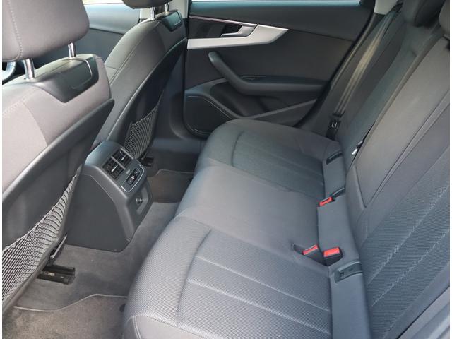 A4 35TFSIアドバンスド 認定中古車 ワンオーナー 禁煙車 ETC アシスタンスパッケージ マトリクスLEDヘッドライトパッケージ マルチカラーアンビエントライティング(16枚目)