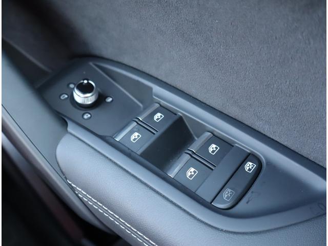 Q5 40TDIクワトロ Sライン 認定中古車 ワンオーナー 禁煙車 ETC S line plusパッケージ アルミホイール 5アームデザイン 8Jx20 255/45R20 コンフォートパッケージ(22枚目)