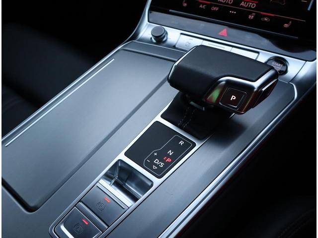 Ａ６アバント ４５ＴＦＳＩクワトロ　Ｓライン　認定中古車　ワンオーナー　禁煙車　ＥＴＣ　テクノロジーパッケージ　Ｓ　ｌｉｎｅ　パッケージ　ＨＤマトリクスＬＥＤヘッドライト　バルコナレザーｓ　ｌｉｎｅロゴ（25枚目）