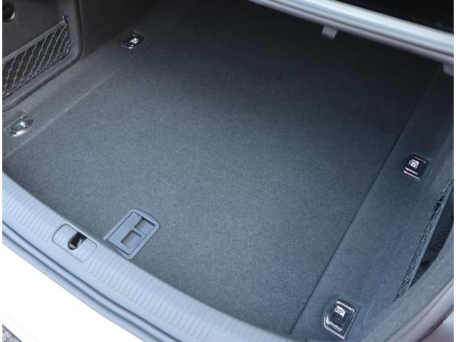 A4 35TFSI Sライン 認定中古車 ワンオーナー 禁煙車 ETC アルミホイール5Vスポークスターデザインマットチタンルックポリッシュト コンフォートパッケージ サンルーフ ブラックスタイリングパッケージ(9枚目)