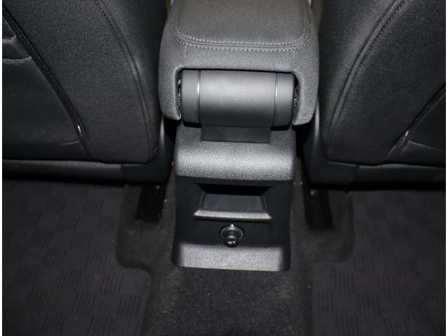 Ａｕｄｉ正規ディーラーが高品質をお約束。高度な訓練・教育を受けたＡｕｄｉ専任メカニックが、１００項目にもおよぶ精密な点検を実施。すべてクリアしたＡｕｄｉ車だけ、あなたのお手元に届けられるのです