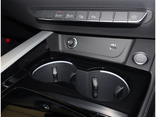 Ａｕｄｉ正規ディーラーが高品質をお約束。高度な訓練・教育を受けたＡｕｄｉ専任メカニックが、１００項目にもおよぶ精密な点検を実施。すべてクリアしたＡｕｄｉ車だけ、あなたのお手元に届けられるのです