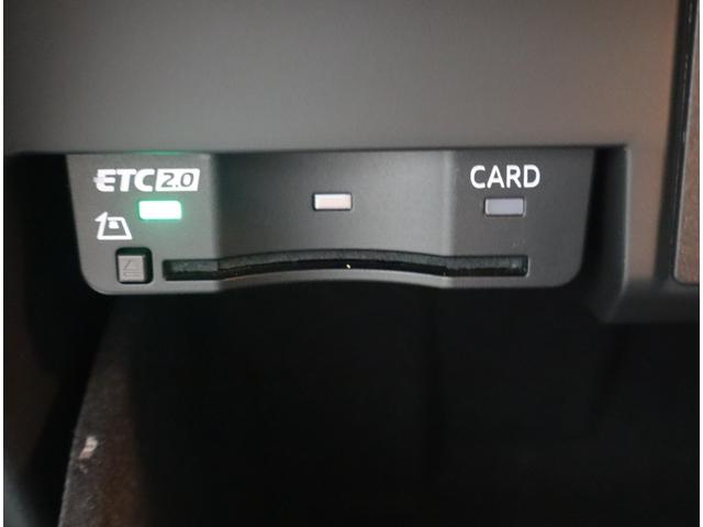 Ａｕｄｉ正規ディーラーが高品質をお約束。高度な訓練・教育を受けたＡｕｄｉ専任メカニックが、１００項目にもおよぶ精密な点検を実施。すべてクリアしたＡｕｄｉ車だけ、あなたのお手元に届けられるのです