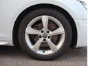 A4 35TFSIアドバンスド 認定中古車 ワンオーナー 禁煙車 ETC アシスタンスパッケージ マトリクスLEDヘッドライトパッケージ マルチカラーアンビエントライティング(7枚目)