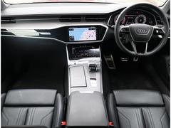 Ａｕｄｉ正規ディーラーが高品質をお約束。高度な訓練・教育を受けたＡｕｄｉ専任メカニックが、１００項目にもおよぶ精密な点検を実施。すべてクリアしたＡｕｄｉ車だけ、あなたのお手元に届けられるのです 6
