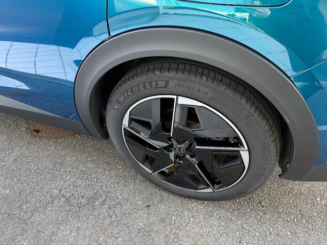 408(プジョー)GTハイブリッド 弊社試乗車 PHEV 408(プジョー)GTハイブリッド 弊社試乗車 PHEV