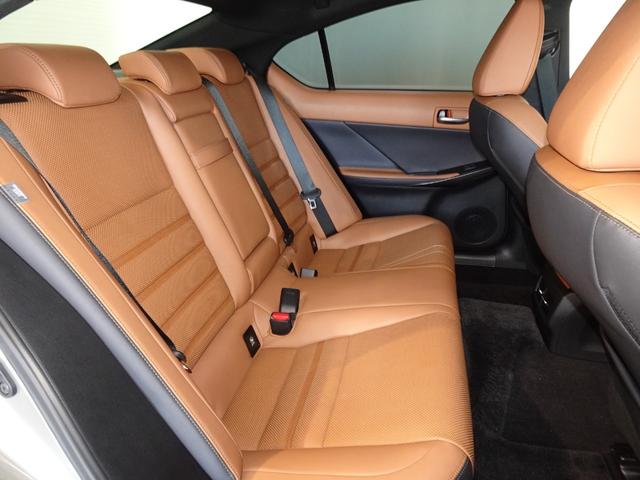 IS IS300 バージョンL レクサス認定中古車CPO IS300VersionL ソニックチタニウム セミアニリン本革オーカー 車検整備付き タイヤ4本交換(8枚目)