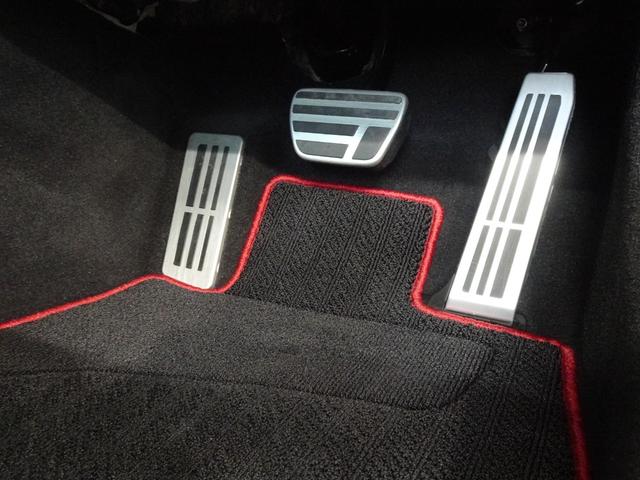 ＲＣ ＲＣ３００ｈ　ファイナルエディション　レクサス認定中古車ＣＰＯ　元試乗車　ＲＣ３００ｈ　ファイナルエディション　三眼フルＬＥＤヘッドランプ　マークレビンソン　寒冷地仕様　ムーンルーフ　フロアマット　ドライブレコーダー前後（15枚目）