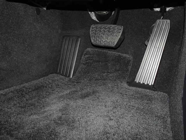 アクセルブレーキペダル