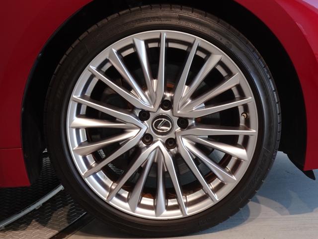 ホイールも綺麗に磨いております。