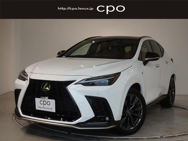 ＮＸ ＮＸ３５０ｈ　Ｆスポーツ　レクサスＣＰＯ認定中古車　ホワイトノーヴァ　内装本革（フレアレッド）　パノラマルーフ　アドバンストパーク　デジタルインナーミラー　三眼フルＬＥＤヘッドランプ　オレンジキャリパー　後席電動シート（2枚目）