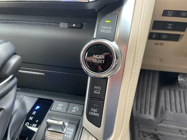 ランドクルーザー ZX ワンオーナー JBLサウンド ベージュ革 リアエンターテイメント クールボックス シートヒーター ベンチレーション ステアヒーター HUD ACC BSM 三眼LEDヘッドライト 全周囲カメラ ETC(38枚目)