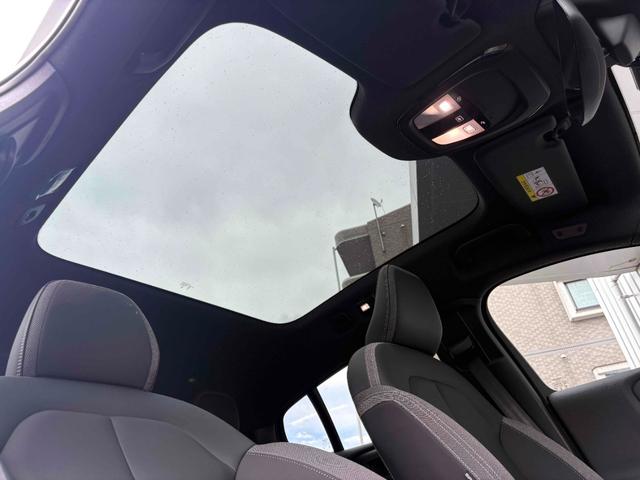 Ｃ４０リチャージ リチャージ　プラスシングルモーター　Ａｐｐｌｅ　ＣａｒｐｌａｙＡｎｄｒｏｉｄＡｕｔｏ　ナビゲーションシステム　プレミアムサウンドオーディオシステム　パワーテールゲート　３６０度ビューカメラ　ガラスルーフ　ワイヤレススマートフォンチャージ（8枚目）