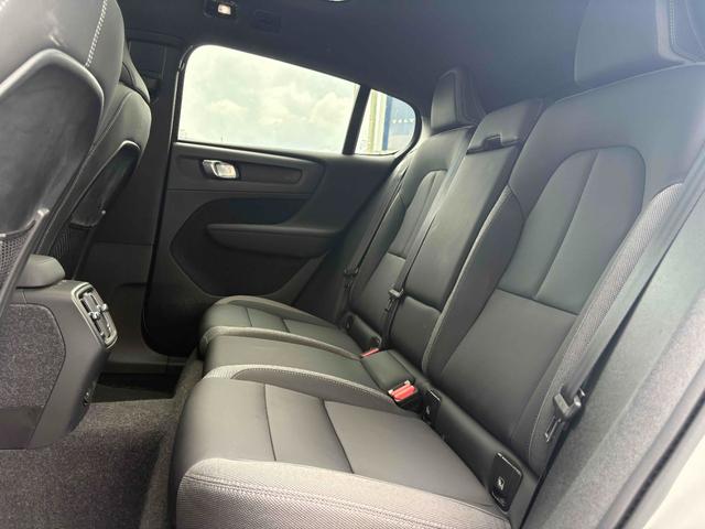 Ｃ４０リチャージ リチャージ　プラスシングルモーター　Ａｐｐｌｅ　ＣａｒｐｌａｙＡｎｄｒｏｉｄＡｕｔｏ　ナビゲーションシステム　プレミアムサウンドオーディオシステム　パワーテールゲート　３６０度ビューカメラ　ガラスルーフ　ワイヤレススマートフォンチャージ（18枚目）