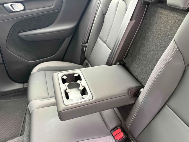 Ｃ４０リチャージ リチャージ　プラスシングルモーター　Ａｐｐｌｅ　ＣａｒｐｌａｙＡｎｄｒｏｉｄＡｕｔｏ　ナビゲーションシステム　プレミアムサウンドオーディオシステム　パワーテールゲート　３６０度ビューカメラ　ガラスルーフ　ワイヤレススマートフォンチャージ（19枚目）