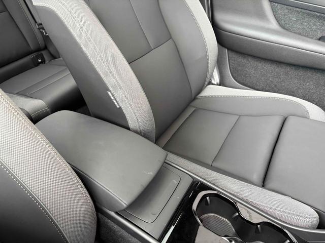 Ｃ４０リチャージ リチャージ　プラスシングルモーター　Ａｐｐｌｅ　ＣａｒｐｌａｙＡｎｄｒｏｉｄＡｕｔｏ　ナビゲーションシステム　プレミアムサウンドオーディオシステム　パワーテールゲート　３６０度ビューカメラ　ガラスルーフ　ワイヤレススマートフォンチャージ（25枚目）