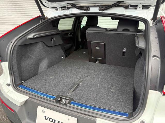 Ｃ４０リチャージ リチャージ　プラスシングルモーター　Ａｐｐｌｅ　ＣａｒｐｌａｙＡｎｄｒｏｉｄＡｕｔｏ　ナビゲーションシステム　プレミアムサウンドオーディオシステム　パワーテールゲート　３６０度ビューカメラ　ガラスルーフ　ワイヤレススマートフォンチャージ（41枚目）