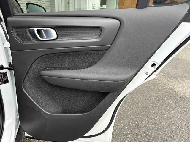 Ｃ４０リチャージ リチャージ　プラスシングルモーター　Ａｐｐｌｅ　ＣａｒｐｌａｙＡｎｄｒｏｉｄＡｕｔｏ　ナビゲーションシステム　プレミアムサウンドオーディオシステム　パワーテールゲート　３６０度ビューカメラ　ガラスルーフ　ワイヤレススマートフォンチャージ（49枚目）