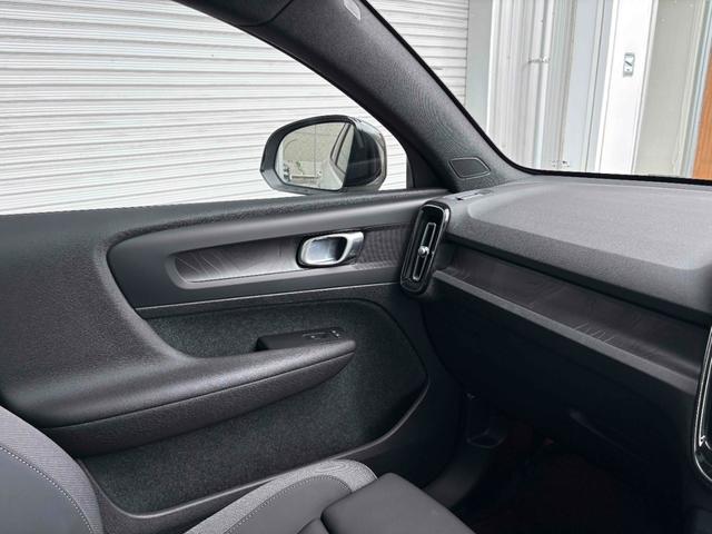 Ｃ４０リチャージ リチャージ　プラスシングルモーター　Ａｐｐｌｅ　ＣａｒｐｌａｙＡｎｄｒｏｉｄＡｕｔｏ　ナビゲーションシステム　プレミアムサウンドオーディオシステム　パワーテールゲート　３６０度ビューカメラ　ガラスルーフ　ワイヤレススマートフォンチャージ（53枚目）