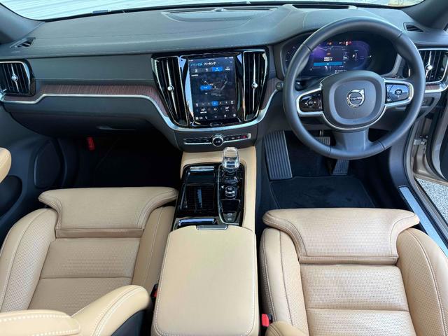 V60 リチャジアルティメットT6AWDプラグインハイブリド パノラマガラスルーフ ウッドパネル 前後純正ドライブレコーダー AppleCarplayAndroidAuto harmankardonサウンドオーディオ パワーテールゲート 360度ビューカメラ(49枚目)