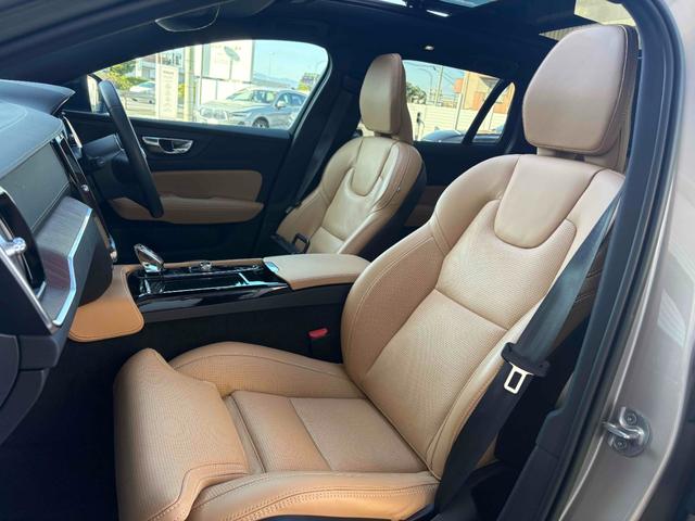 V60 リチャジアルティメットT6AWDプラグインハイブリド パノラマガラスルーフ ウッドパネル 前後純正ドライブレコーダー AppleCarplayAndroidAuto harmankardonサウンドオーディオ パワーテールゲート 360度ビューカメラ(50枚目)