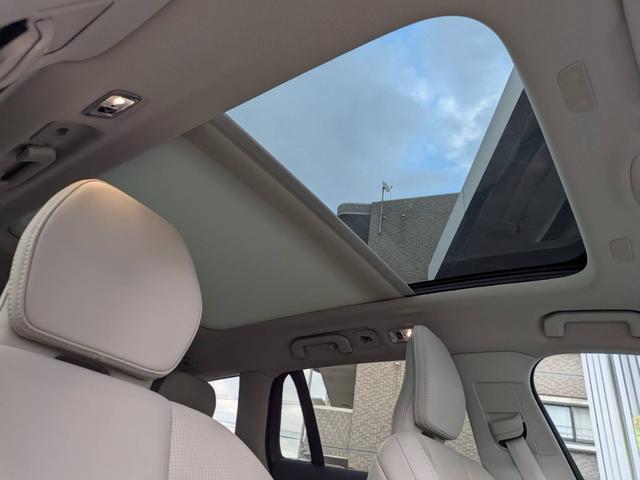 V60 クロスカントリー T5 AWD プロ パノラマガラスルーフ リニアライムウッドパネル 本革シート フロントシートヒータ Apple CarplayAndroid Auto harmankardonプレミアムサウンドオーディオシステム(38枚目)