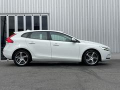 Ｖ４０ Ｔ３　モメンタム　リヤカメラ　衝突軽減ブレーキ　パーキングセンサー 9800249A30240405W001 7