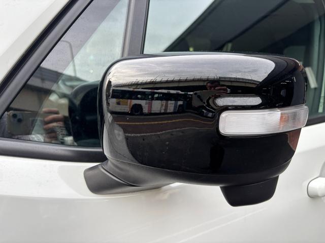 ジープ・レネゲード フルセグTV Carplay アダプティブクルーズコントロール 黒革シートシートヒーター パワーシート ETC2.0 バックカメラ LEDヘッドライト オートハイビーム スマートキーx2(17枚目)