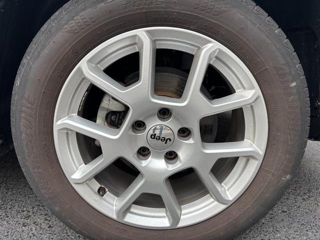 ジープ・レネゲード フルセグTV Carplay アダプティブクルーズコントロール 黒革シートシートヒーター パワーシート ETC2.0 バックカメラ LEDヘッドライト オートハイビーム スマートキーx2(24枚目)