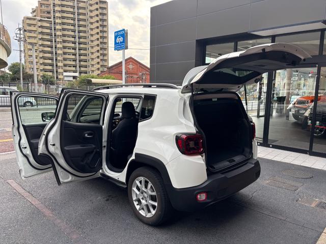 ジープ・レネゲード フルセグTV Carplay アダプティブクルーズコントロール 黒革シートシートヒーター パワーシート ETC2.0 バックカメラ LEDヘッドライト オートハイビーム スマートキーx2(26枚目)