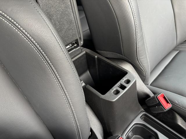 ジープ・レネゲード フルセグTV Carplay アダプティブクルーズコントロール 黒革シートシートヒーター パワーシート ETC2.0 バックカメラ LEDヘッドライト オートハイビーム スマートキーx2(45枚目)