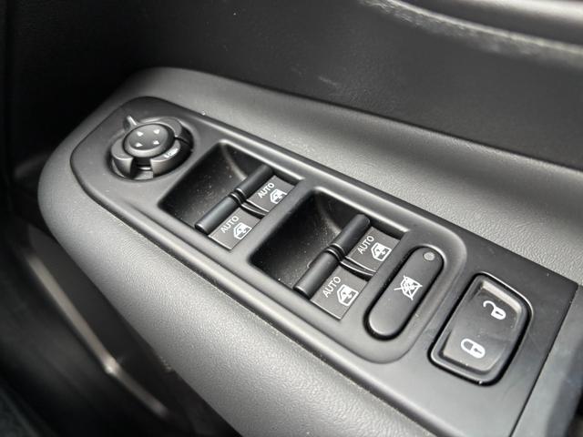 ジープ・レネゲード フルセグTV Carplay アダプティブクルーズコントロール 黒革シートシートヒーター パワーシート ETC2.0 バックカメラ LEDヘッドライト オートハイビーム スマートキーx2(49枚目)