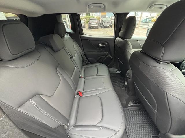 ジープ・レネゲード フルセグTV Carplay アダプティブクルーズコントロール 黒革シートシートヒーター パワーシート ETC2.0 バックカメラ LEDヘッドライト オートハイビーム スマートキーx2(52枚目)