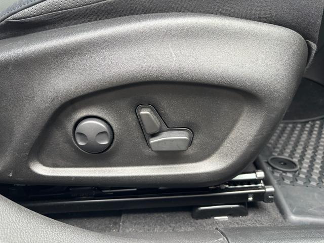 ジープ・レネゲード フルセグTV Carplay アダプティブクルーズコントロール 黒革シートシートヒーター パワーシート ETC2.0 バックカメラ LEDヘッドライト オートハイビーム スマートキーx2(55枚目)