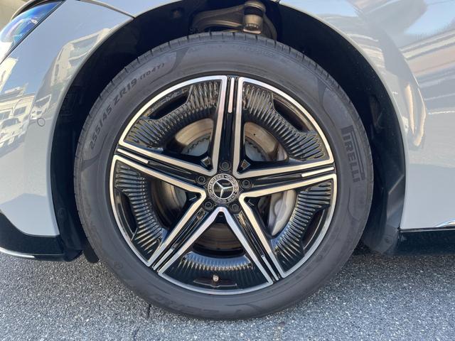 ＥＱＥ ＥＱＥ３５０＋　ＡＭＧラインパッケージ　ＡＭＧラインパッケージ　エクスクルーシブパッケージ　エナジャイジングパッケージ　レーダーセーフティパッケージ　パノラミックスライディングルーフ　ヘッドアップディスプレイ　シートベンチレーター（19枚目）