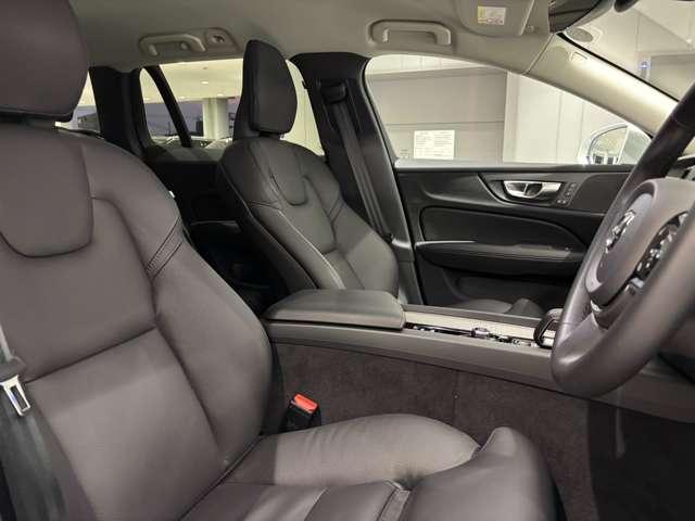 V60 クロスカントリー プラス B5 AWD 4WD 認定中古車・弊社試乗車・黒革・グーグル(30枚目)